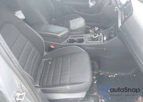 2020 Volkswagen Jetta Gli 2.0T Autobahn/2.0T S z USA, uszkodzony, nr VIN 3VW5T7BU3LM051545